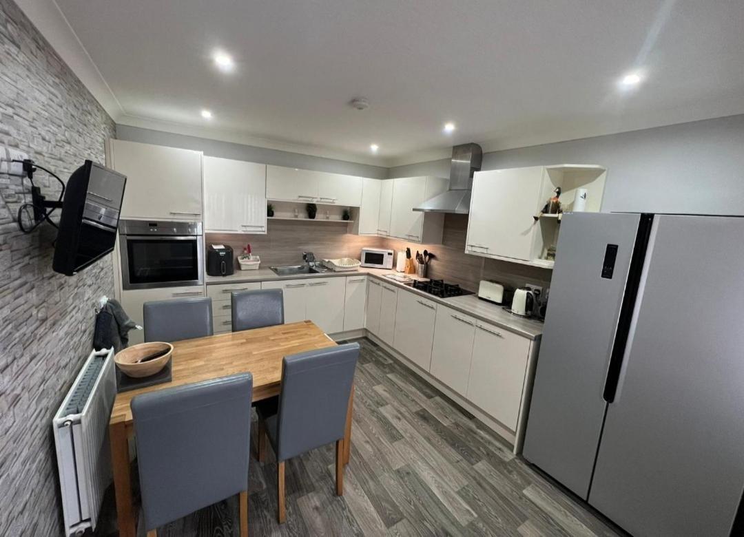 5 Riverside Place Thurso. 2 Bed, 2 Bathrooms. Exteriör bild