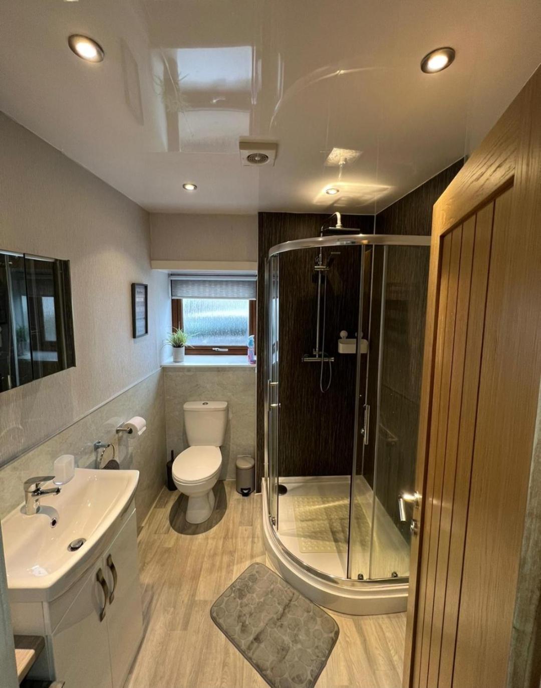 5 Riverside Place Thurso. 2 Bed, 2 Bathrooms. Exteriör bild